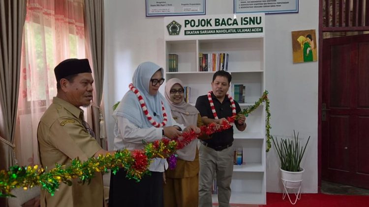 ISNU Aceh Luncurkan 10 Pojok Baca untuk Sekolah Terdampak Bencana, Dimulai dari SMAN 1 Kuala