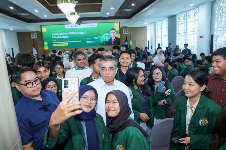 Menaker AI Mengubah Cara Bekerja, SDM Unggul Jadi Kunci Hadapi Dunia Kerja Masa Depan