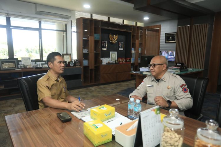 Viral Siswa Seberangi Sungai dengan Tali, Pemerintah Aceh Desak BNPB Bangun Jembatan