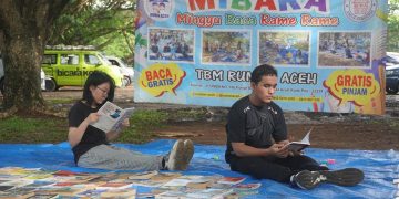 mibara ruman aceh di lapangan blang padang