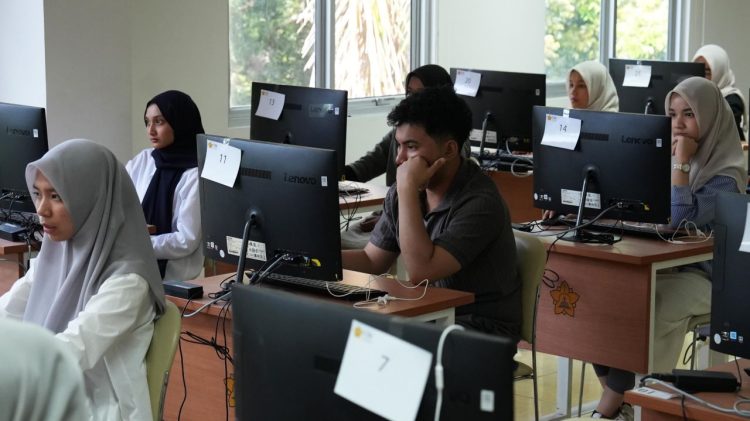 7.500 Mahasiswa Baru USK Ikuti Pemetaan Bahasa Inggris, Target TOEFL 447 dalam 2 Tahun