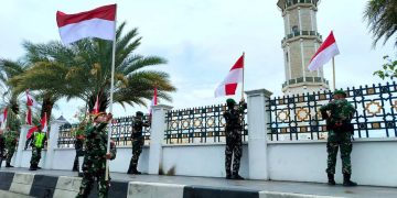 Merah Putih Kembali Berkibar di Masjid Raya Baiturrahman Usai Insiden Hari Damai Aceh
