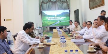 Mualem Minta Dukungan Mentan Pulihkan Lahan Pertanian Aceh yang Rusak Akibat Bencana