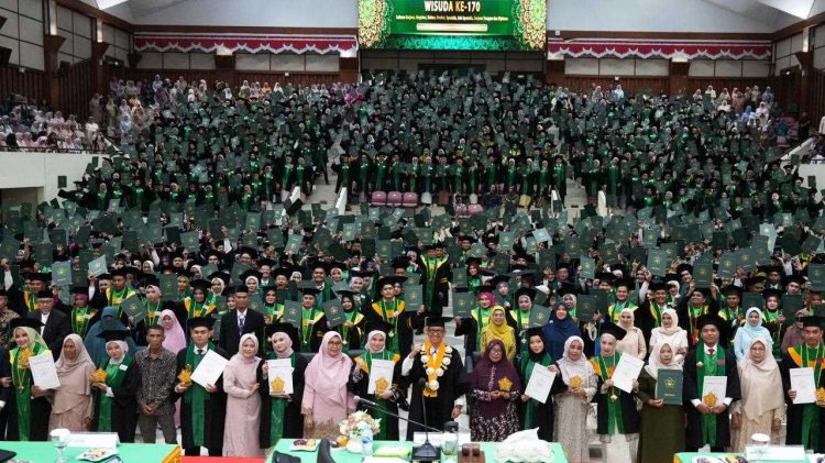 USK Wisuda 3.028 Lulusan, Rektor Ingatkan Ijazah Saja Tak Cukup Hadapi Dunia Kerja