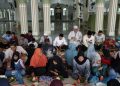 Dek Fadh di Maulid Teupin Raya: Teladani Akhlak Rasulullah, Peduli Anak Yatim