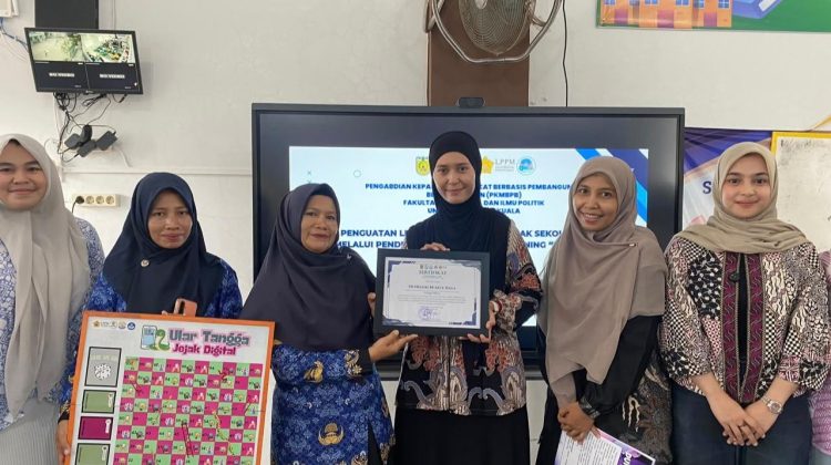 Anak SD di Banda Aceh Belajar Kenali Jejak Digital lewat Permainan Ular Tangga