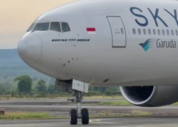 Abu Vulkanik Anak Krakatau Ganggu Penerbangan, Garuda Jeddah-Jakarta Dialihkan ke Bandara SIM