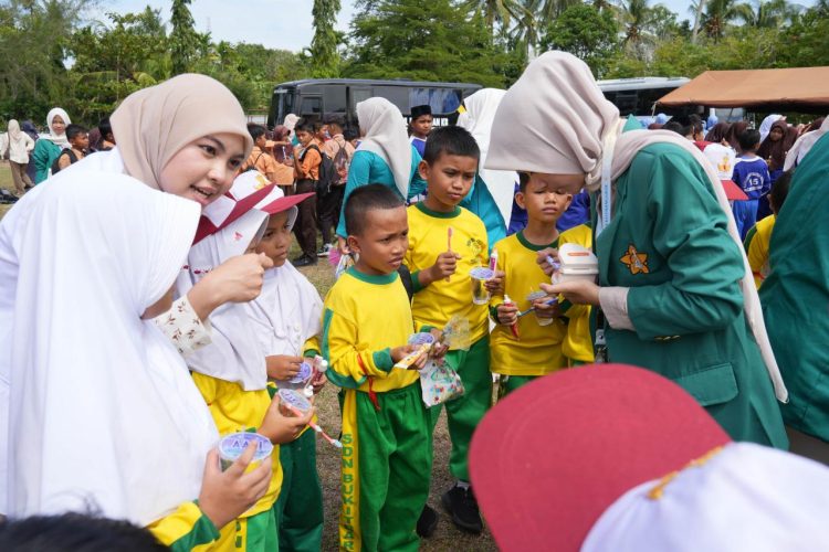 Ratusan Warga Aceh Besar Antusias Berobat Gigi Gratis di Aksi Kaninus 16 FKG USK