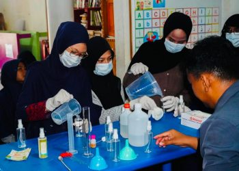 USK dan RUMAN Aceh Ajarkan Pelajar Cegah Penyakit Infeksi, dari PHBS hingga Bikin Hand Sanitizer
