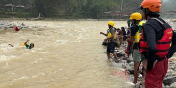 UKM PA Leuser USK Latih Warga Agusen Gayo Lues Teknik Penyelamatan di Sungai