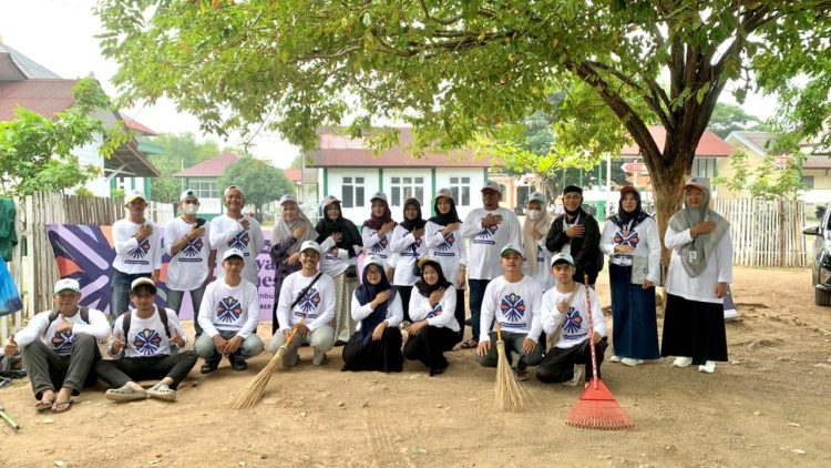Mahasiswa SKI UIN Ar-Raniry dan BPK Aceh Rawat Cagar Budaya di Makam Syiah Kuala