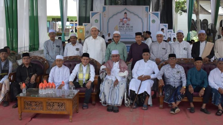 Dek Fadh hadiri Haul Abu Tanoh Mirah