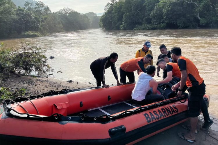 Pria 57 Tahun Terseret Arus Sungai di Aceh Jaya, Tim SAR Lakukan Pencarian