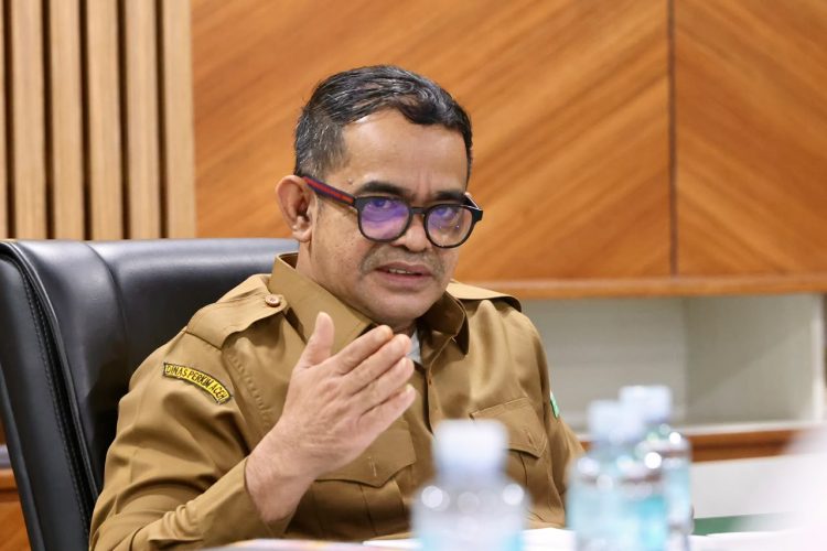 Plt Sekda Aceh Taufik