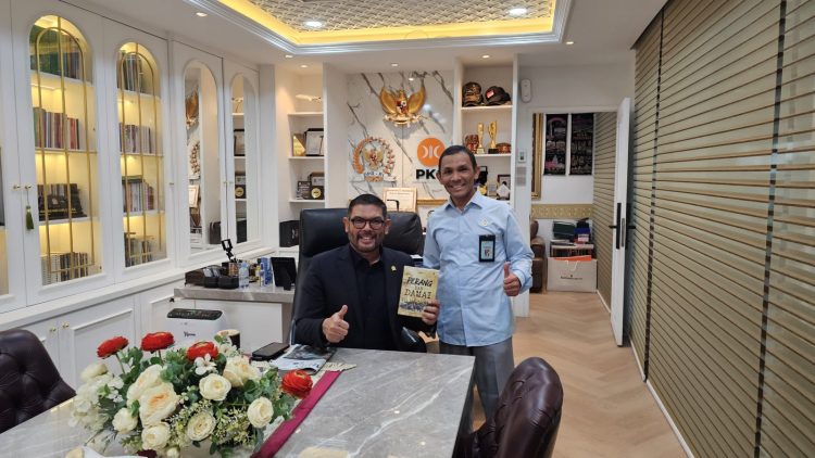 Nasir Djamil: Warung Kopi di Aceh Bisa Jadi Ruang Diskusi Buku