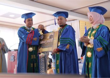 Wisuda 227 Lulusan, UIA Beri Hadiah Umrah untuk Prodi S1 Ekonomi Syariah Berpredikat Unggul